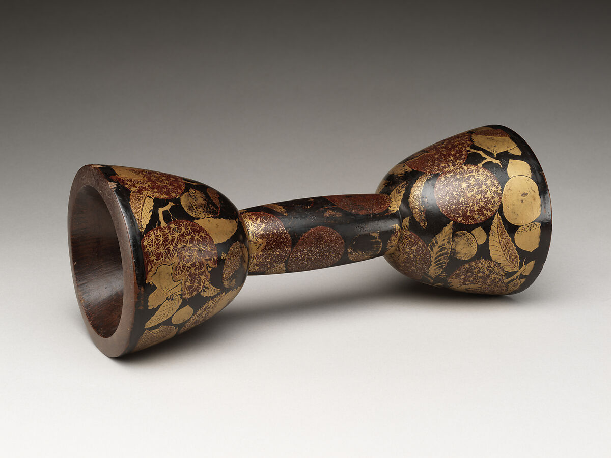 Small Shoulder Drum (Kotsuzumi) with Chestnuts for Noh Performance, Lacquered wood with gold hiramaki-e, e-nashiji (“pear-skin picture”), Japan