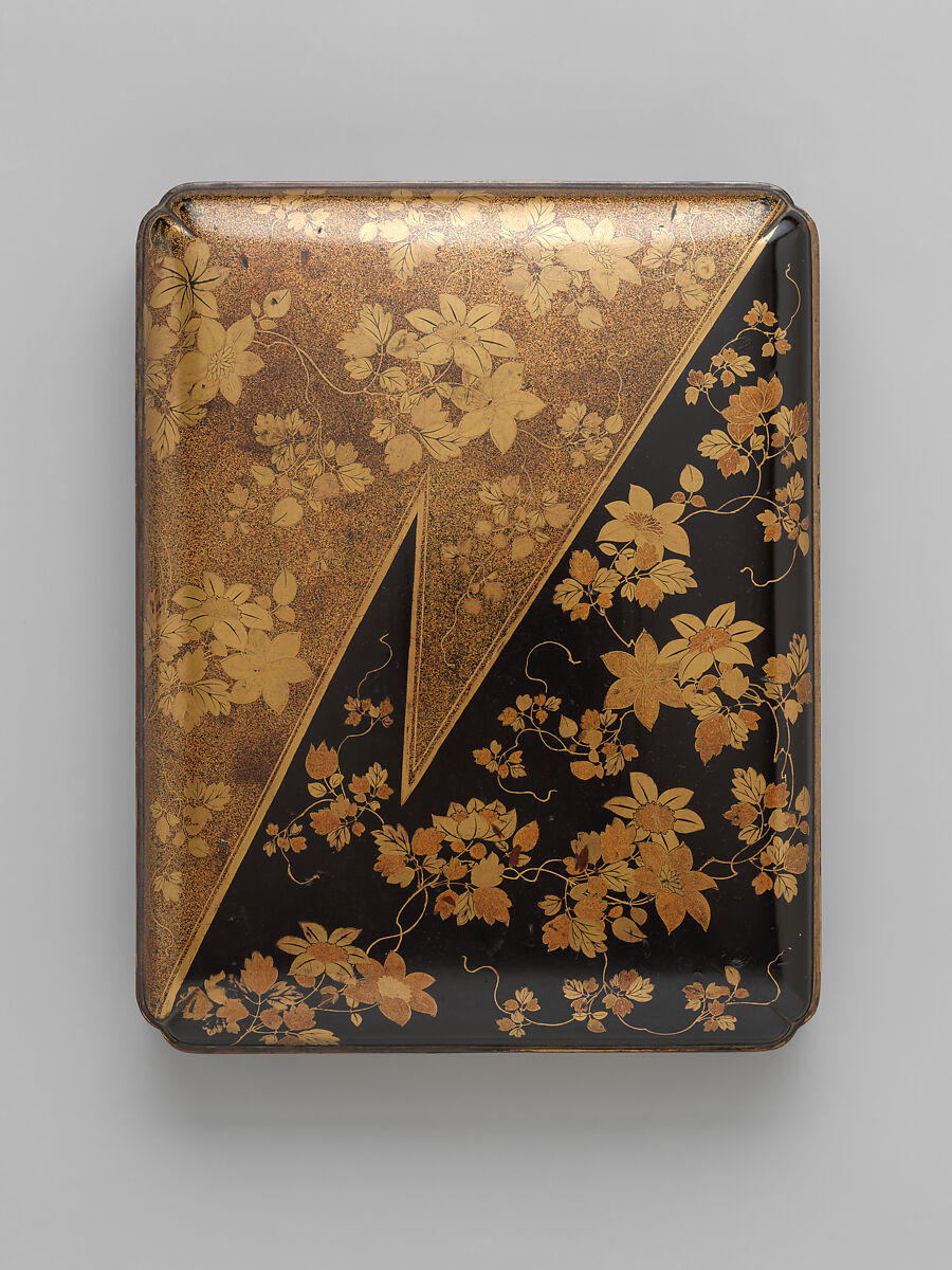 Traveling comb box, Gold makie on black lacquer, Japan