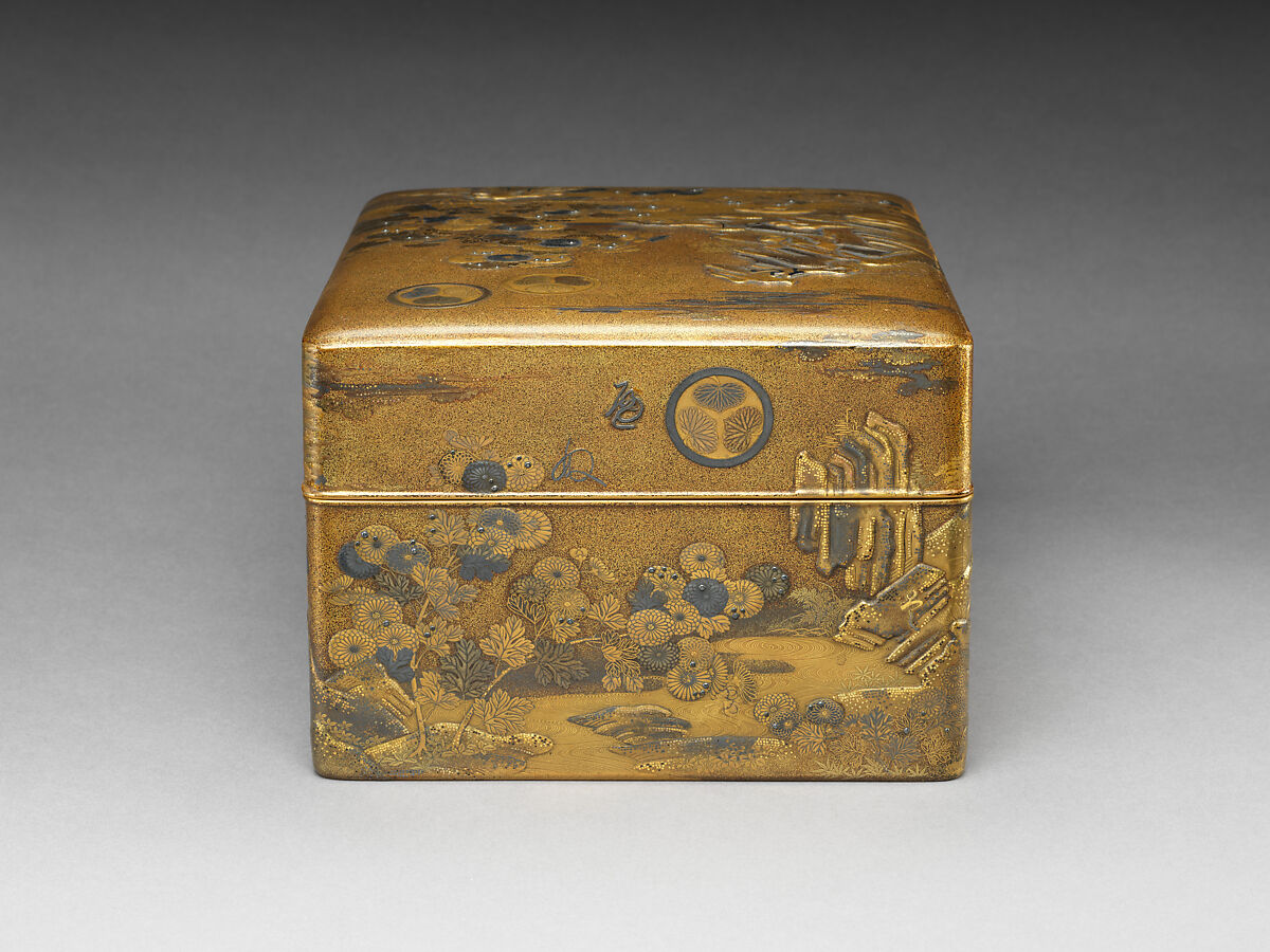 Box for Personal Accessories (Tebako) with Decoration Based on a Poem from the Shinkokinshū, Kōami Chōjū (Japanese, 1599–1651), Gold and silver makie with silver studs, Japan