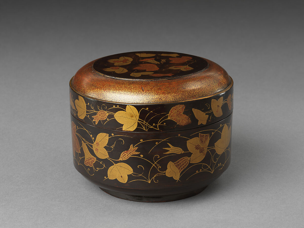Cylindrical food box with decoration of morning glories, Gold hiramaki-e with nashiji on black lacquer, Japan