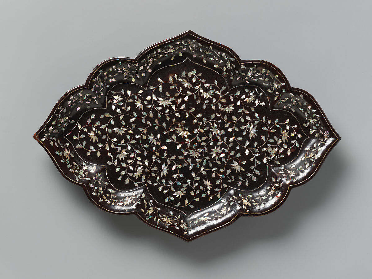 Ogival tray decorated with floral scroll, Lacquer inlaid with mother-of-pearl, Korea 