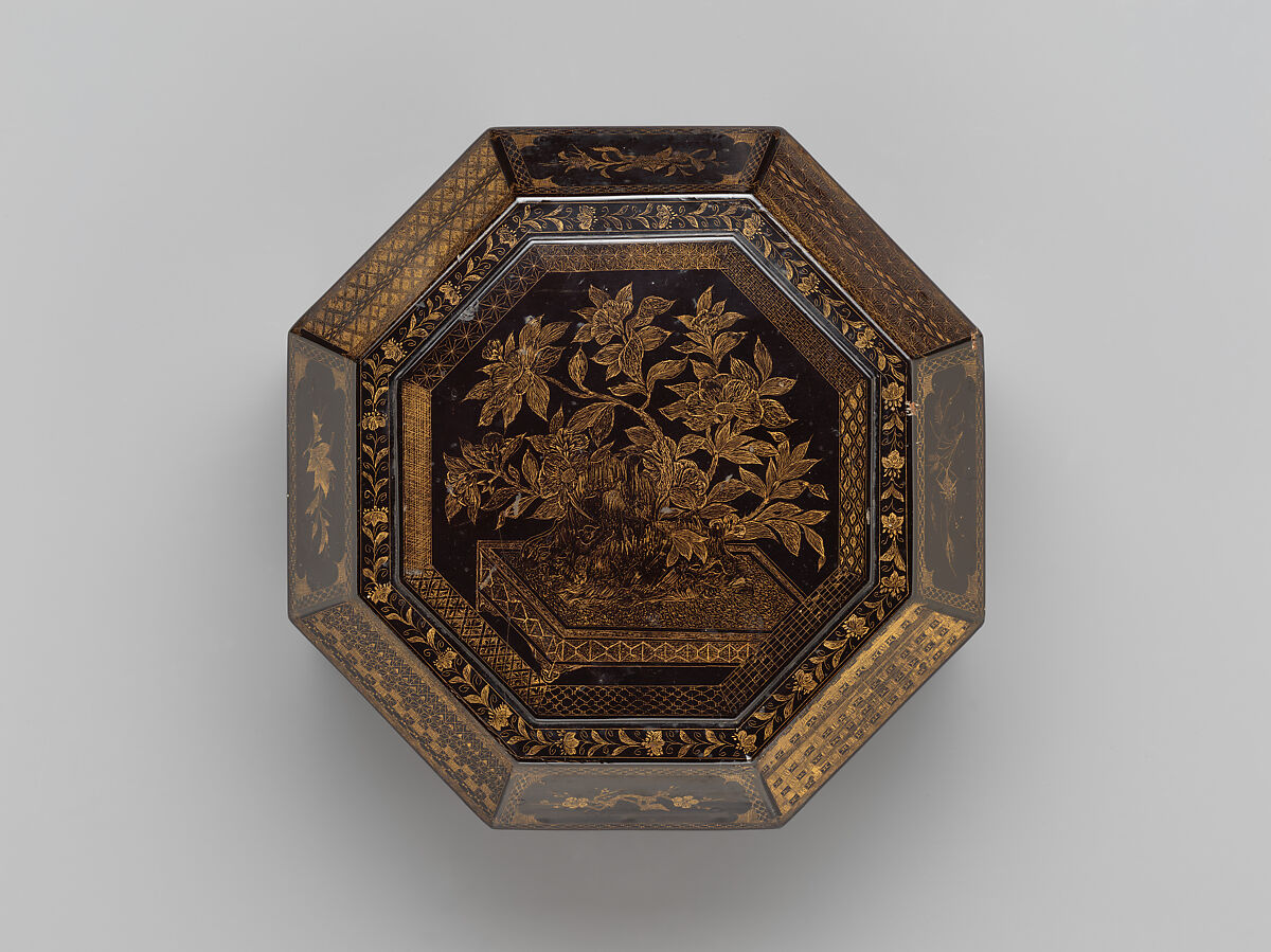 Food box, Black lacquer with engraved-gold decoration, Japan (Ryūkyū Islands)