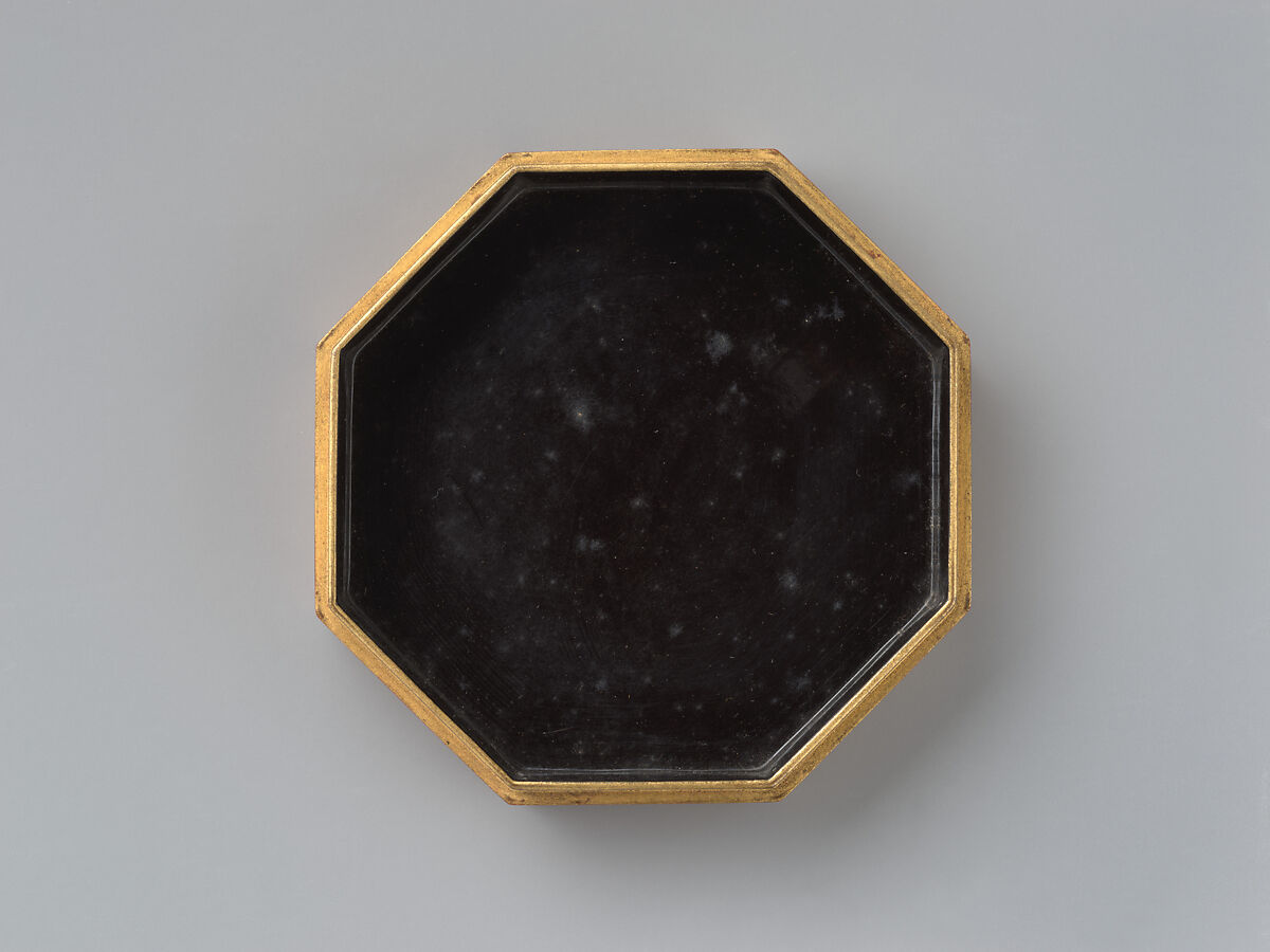 Octagonal incense box, Red lacquer with raised-gold and litharge painting and engraved-gold decoration, Japan (Ryūkyū Islands)