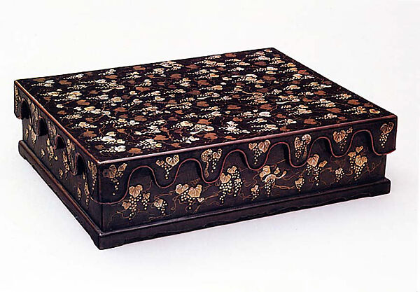 Stationery box with decoration of grapes and squirrels