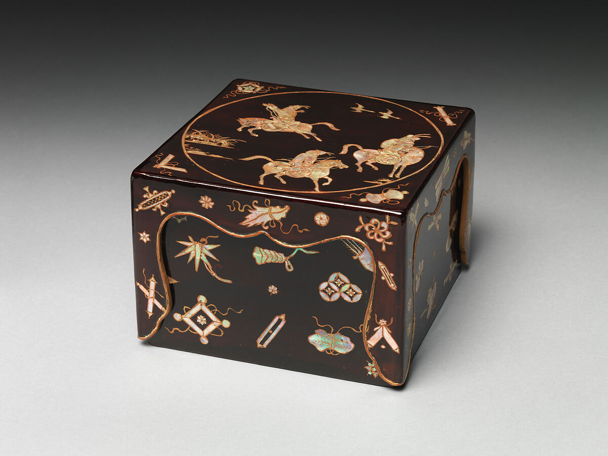 Seal Box with Hunters on Horseback, Black lacquer with mother-of-pearl inlay and gold painting, Japan (Ryūkyū Islands)