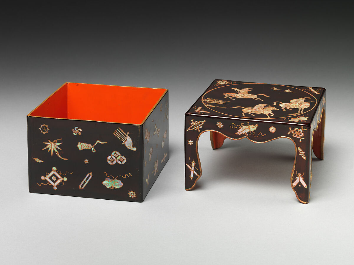 Seal Box with Hunters on Horseback, Black lacquer with mother-of-pearl inlay and gold painting, Japan (Ryūkyū Islands)