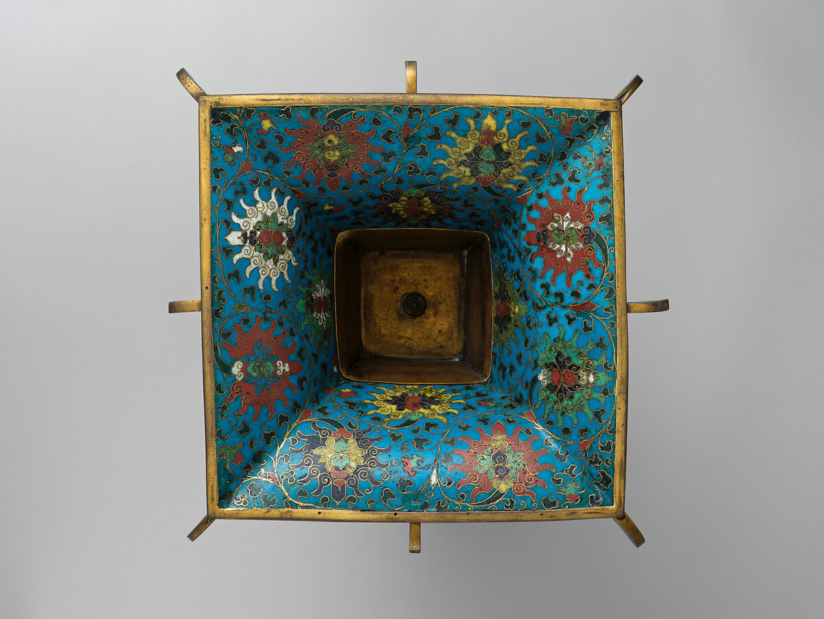 Vase in the form of an archaic wine vessel (fangzun), Cloisonné enamel, China