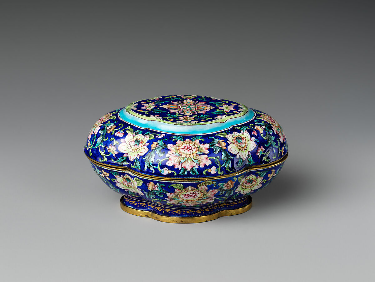 Four-lobed box (from incense set), Painted enamel on copper alloy, China 