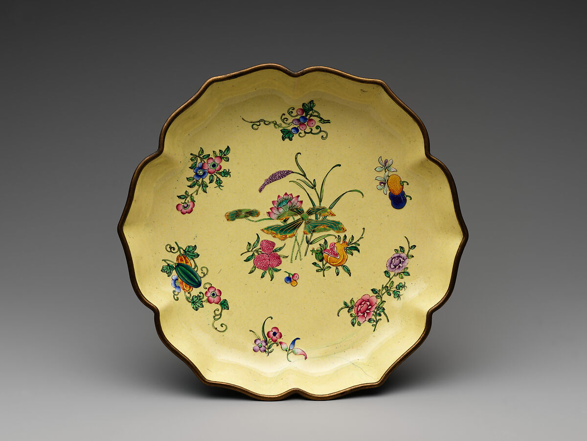 Foliated dish with flowers and fruits, Wan Yannian  Chinese, Painted enamel on copper alloy, China