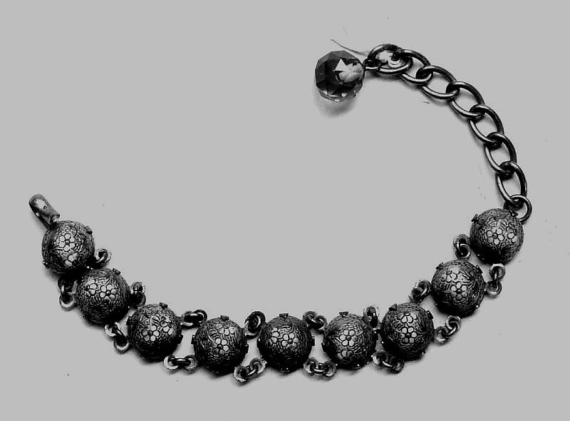 Bracelet, Painted enamel beads, China 