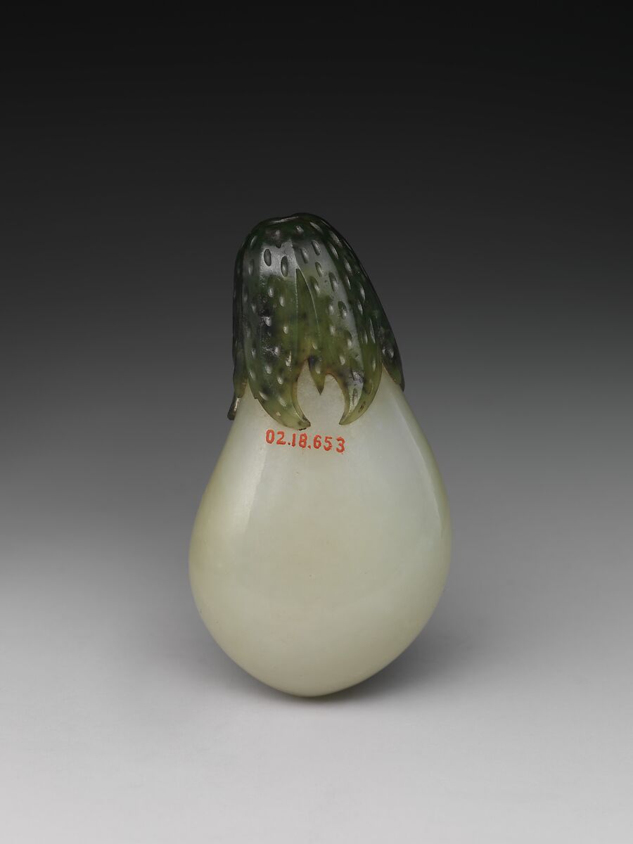 Snuff Bottle in the Shape of an Eggplant, Nephrite (jade), China
