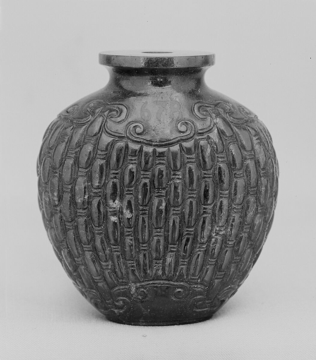 Snuff Bottle, Nephrite, spinach-green, China 