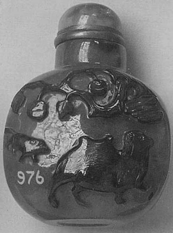 Snuff bottle with stopper, Agate, jadeite, China 