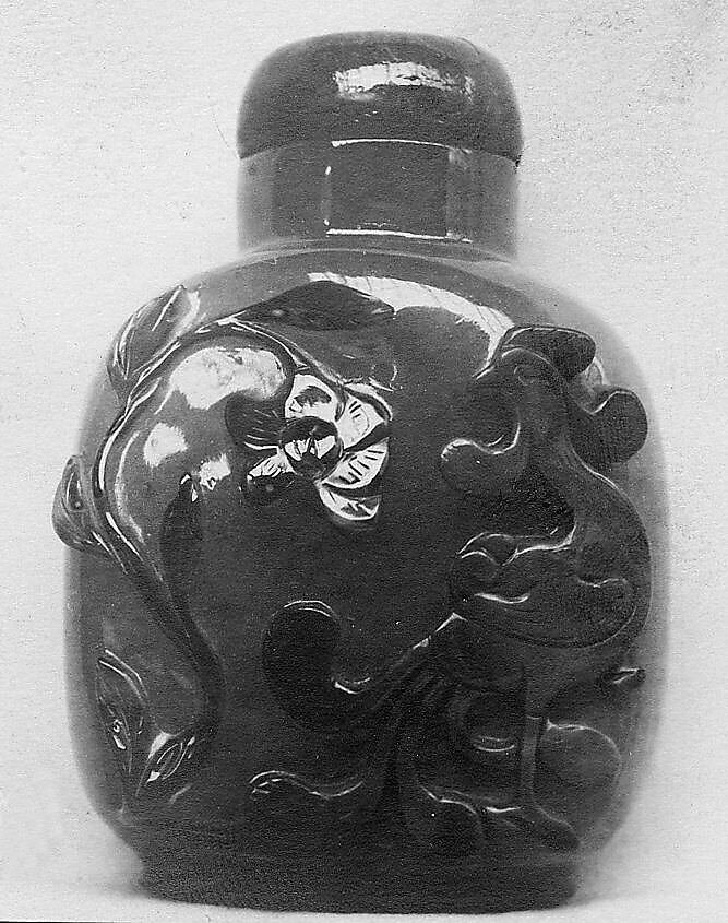 Snuff Bottle, Sardonyx, China 