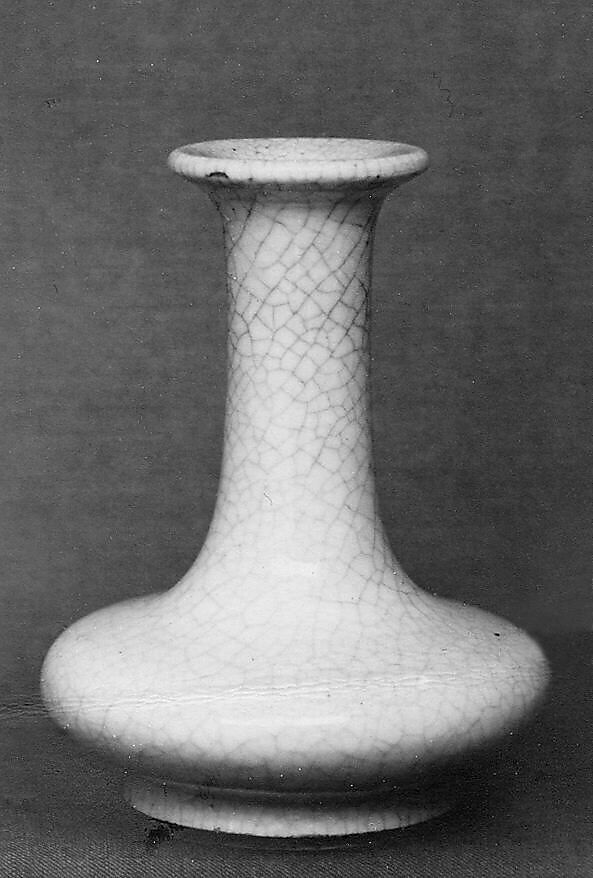 Miniature Vase, Soft paste porcelain, China 