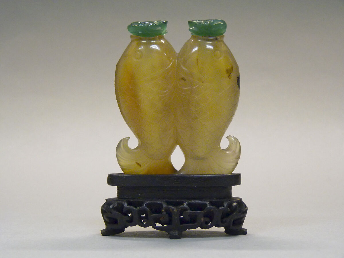 Double Snuff Bottle, Murrhina agate with green jadeite stoppers; wood stand, China 