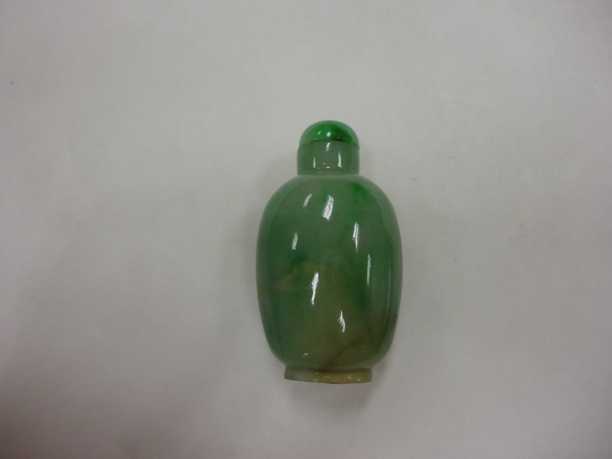 Snuff Bottle, Green jadeite, China 
