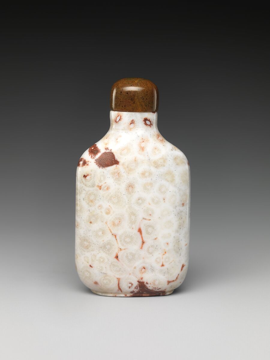 Snuff Bottle, Coral root with amber stopper, China 