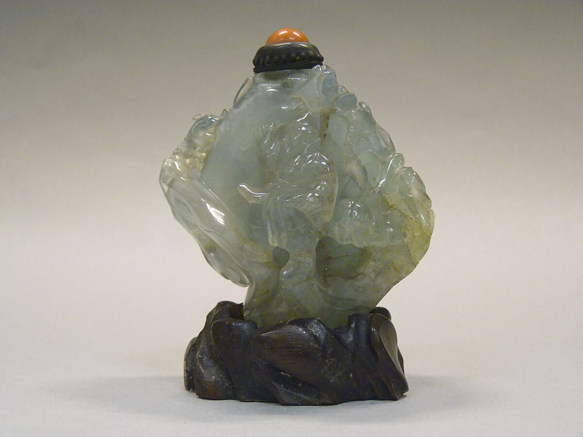 Snuff Bottle, Beryl or blue agate with coral stopper, China 