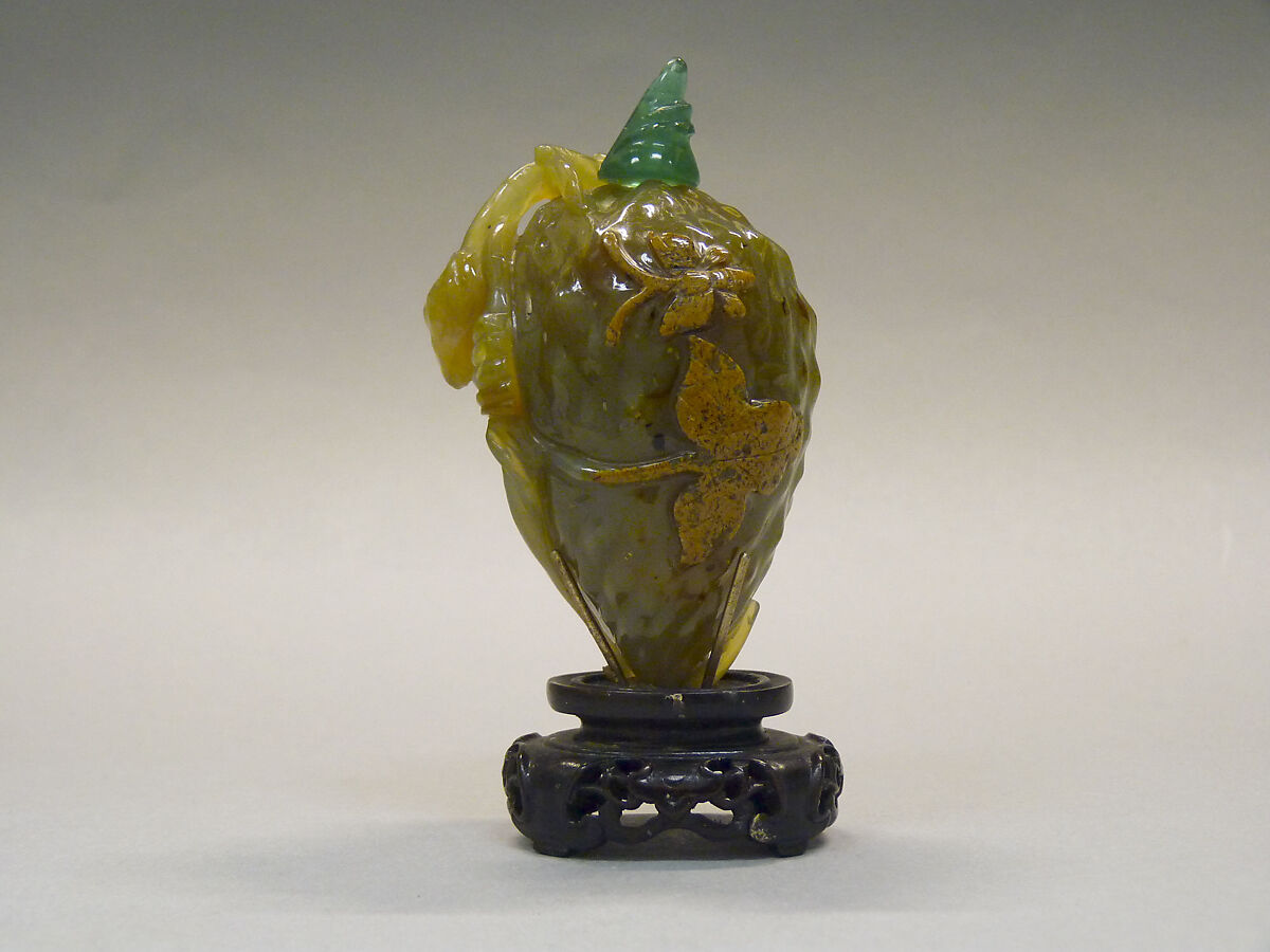 Snuff Bottle, Murrhina agate with green glass stopper, China 