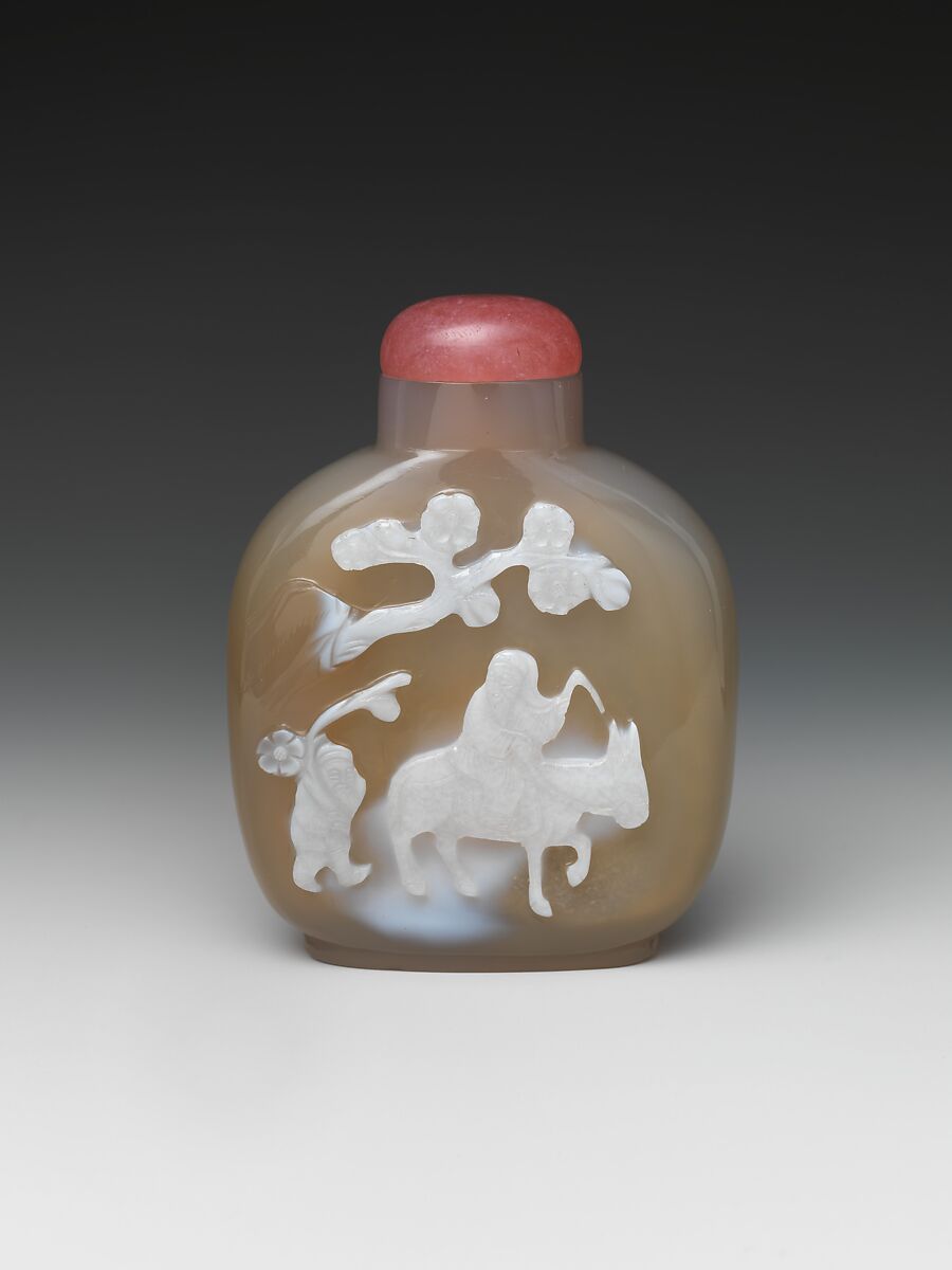 Snuff Bottle with Two Figures, Chalcedony with glass stopper, China 