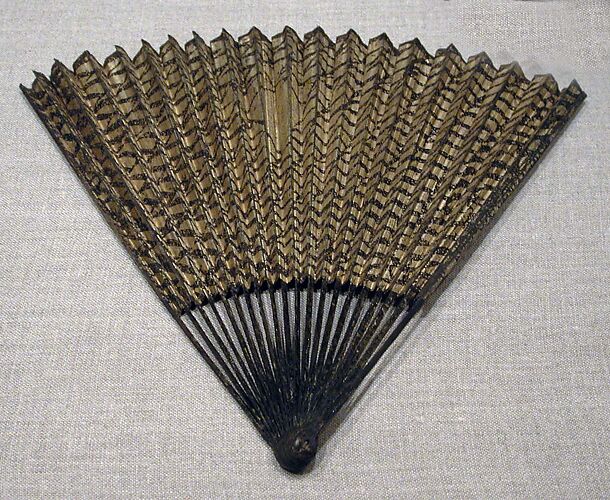 Folding Fan with Fishing Net Decoration