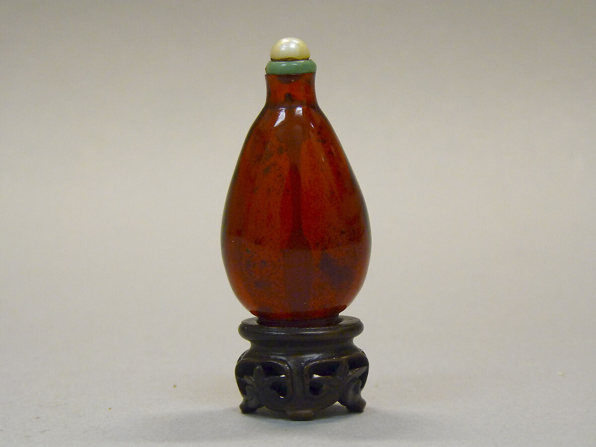 Snuff Bottle | China | Qing dynasty (1644–1911), Qianlong period (1736 ...