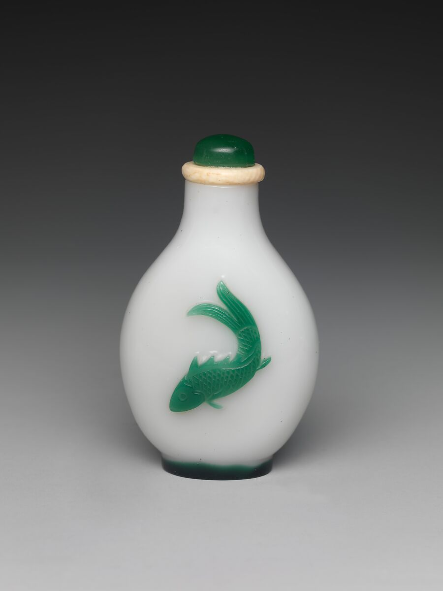 Snuff bottle with fish, Overlay glass with ivory-and-glass stopper, China 