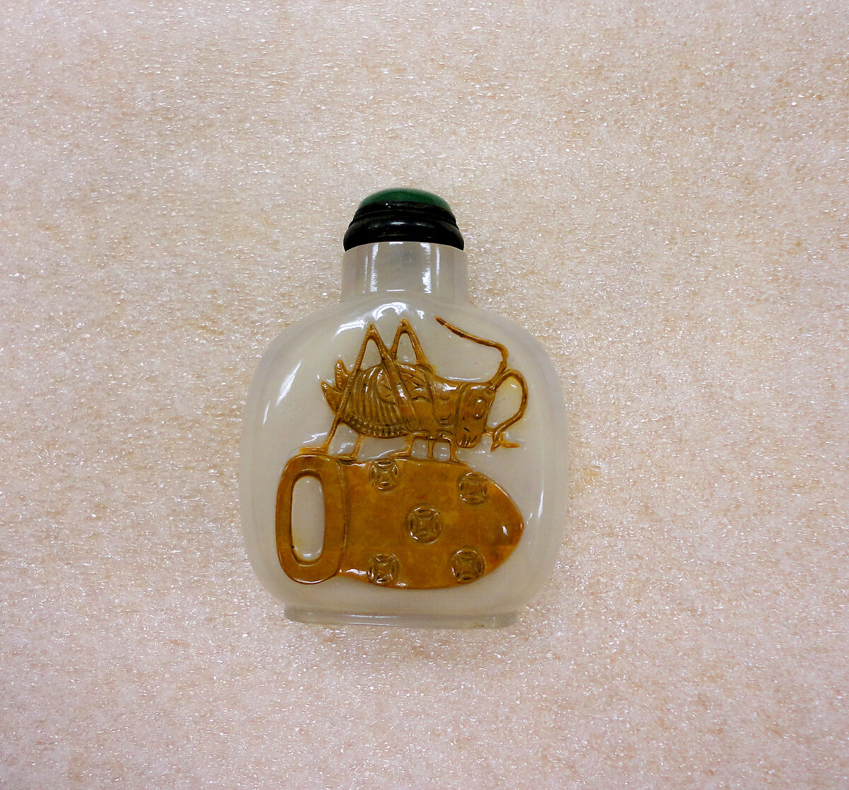 Snuff bottle, Onyx with jasper grasshopper, glass stopper, China 