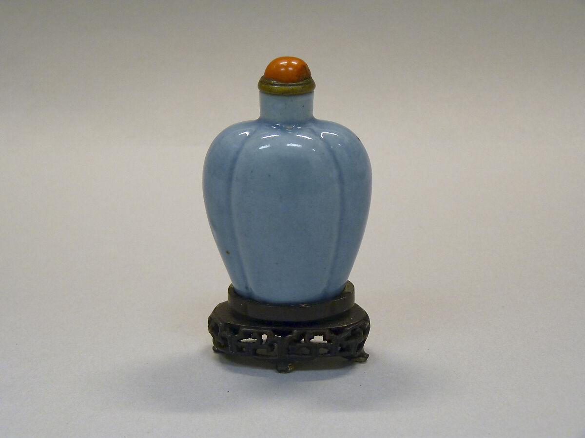 Snuff Bottle, Porcelain with coral stopper, China 
