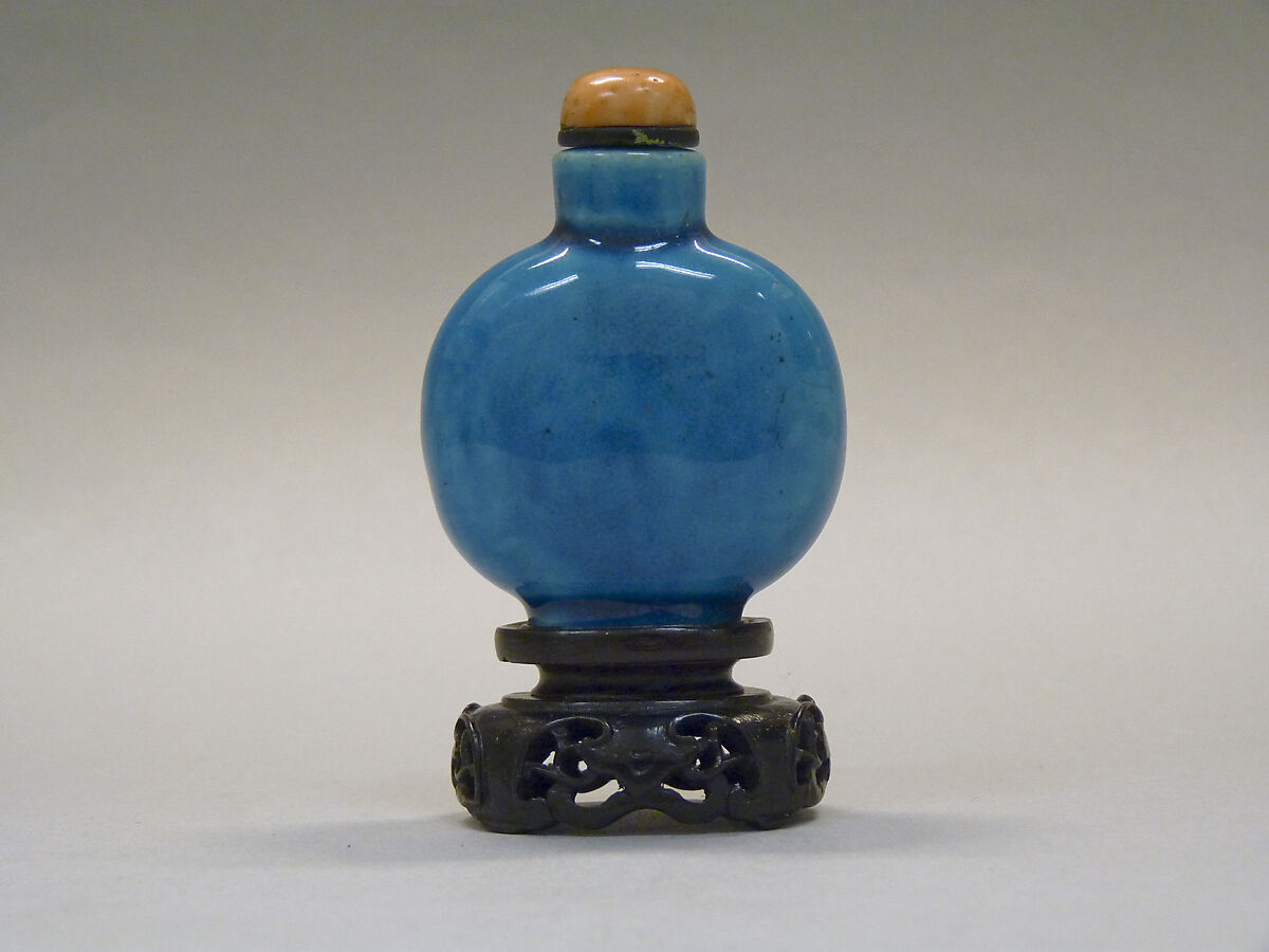 Snuff Bottle, Porcelain with coral stopper, China 