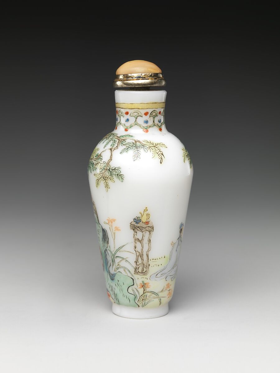 Snuff Bottle with Figures in a Garden, Painted enamel on glass, China