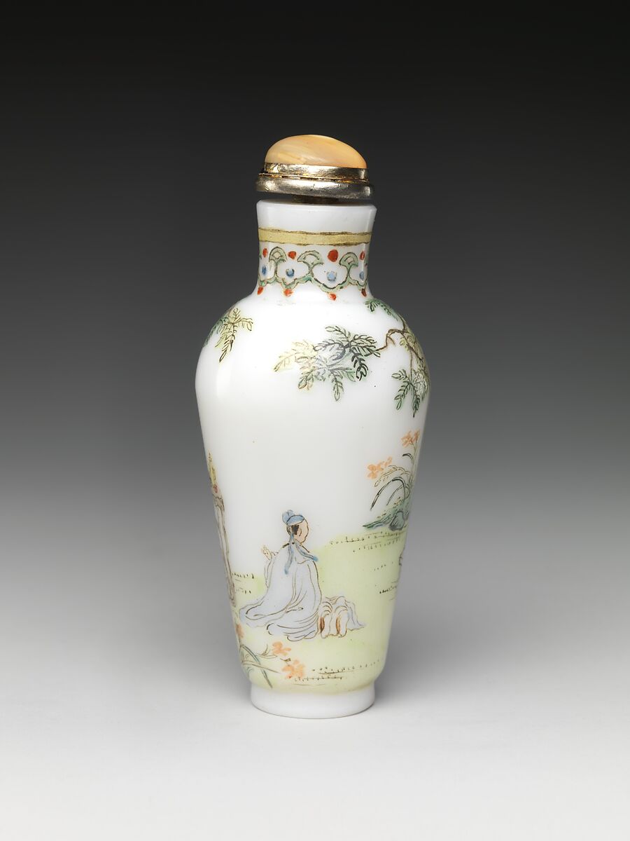 Snuff Bottle with Figures in a Garden, Painted enamel on glass, China
