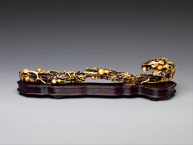 Scepter (ruyi) with gourds and vines