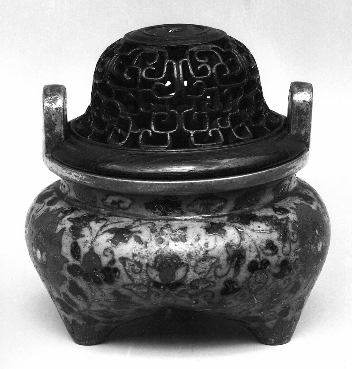 Incense burner with lotus scrolls, Cloisonné enamel, China