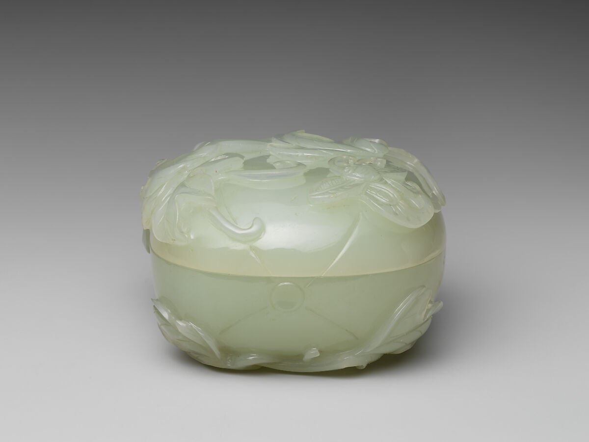 Covered box with interlocking loop handles, Jade (nephrite), China