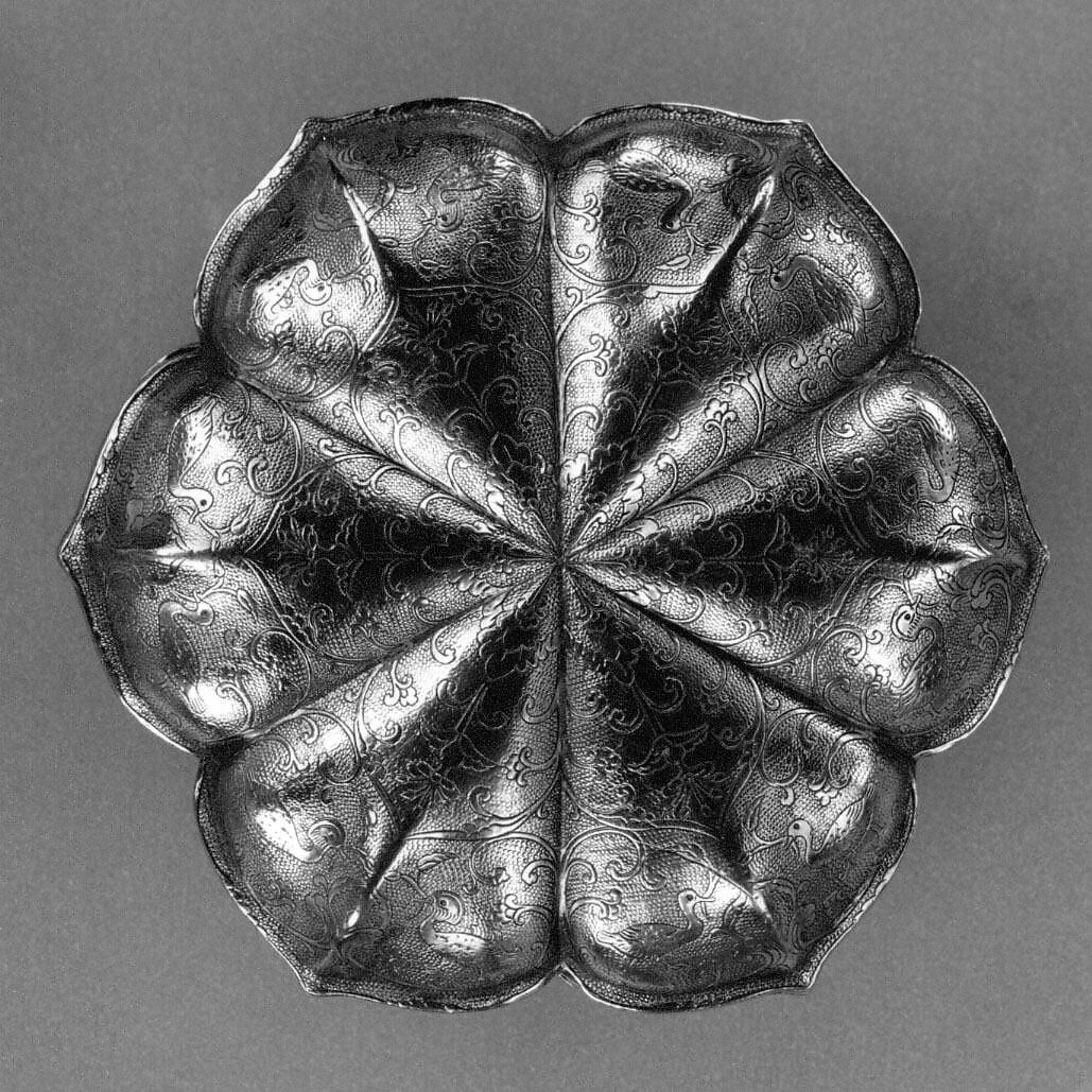 Six-lobed box, Silver, China