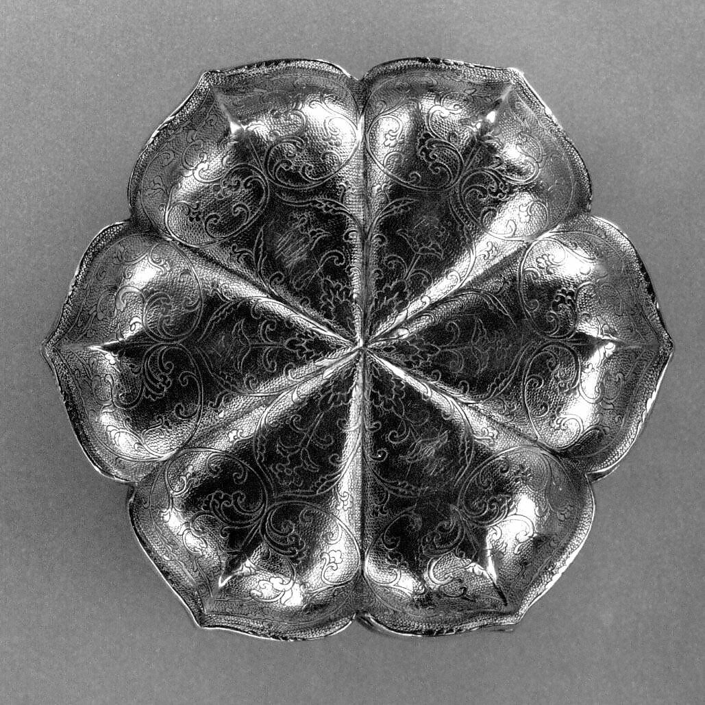 Six-lobed box, Silver, China