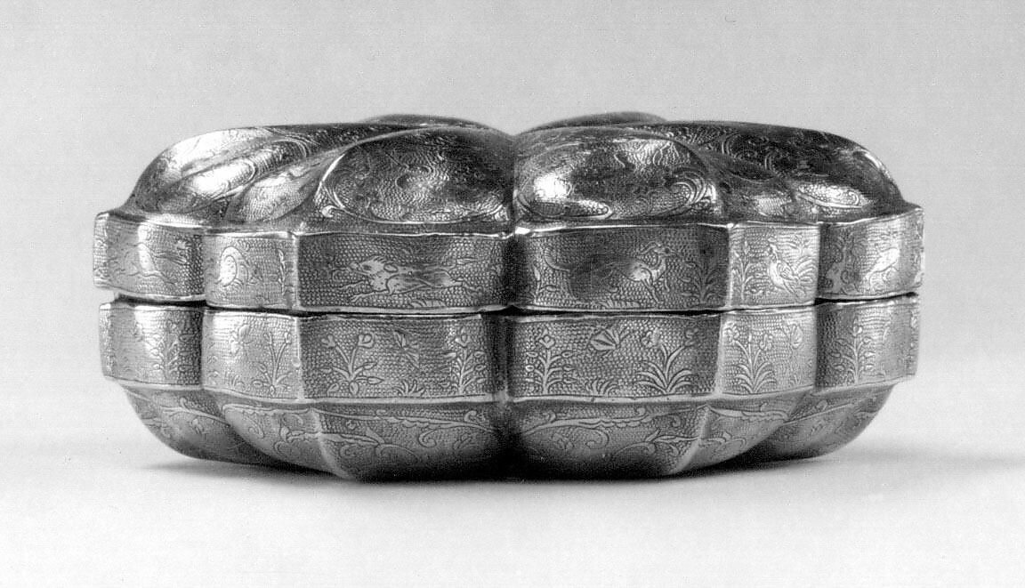 Six-lobed box, Silver, China