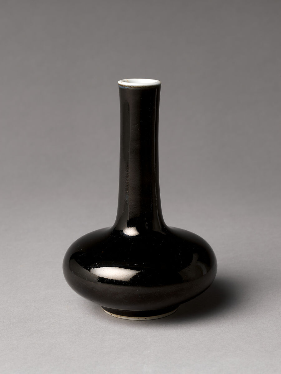 Vase, Porcelain with black glaze (Jingdezhen ware), China 
