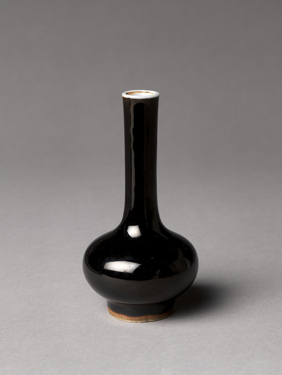 Vase, Porcelain with black glaze (Jingdezhen ware), China