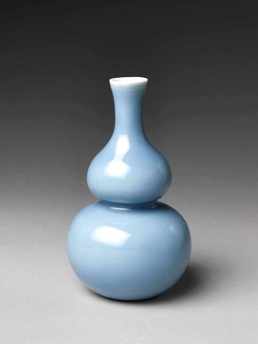 Gourd-Shaped Bottle, Porcelain with blue glaze (Jingdezhen ware), China 