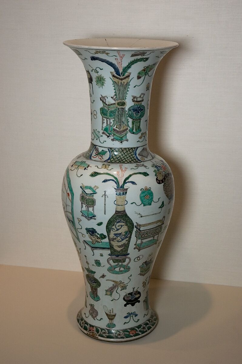 Vase with design of "Hundred Antiques", PoPorcelain painted in overglaze polychrome enamels (Jingdezhen ware), China