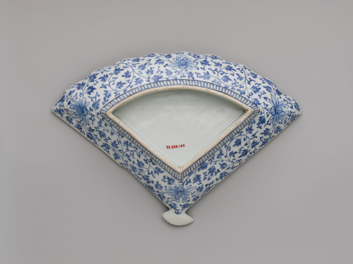 Fan-Shaped Dish, Porcelain painted with cobalt blue under and colored enamels over transparent glaze (Hizen ware; Imari type), Japan