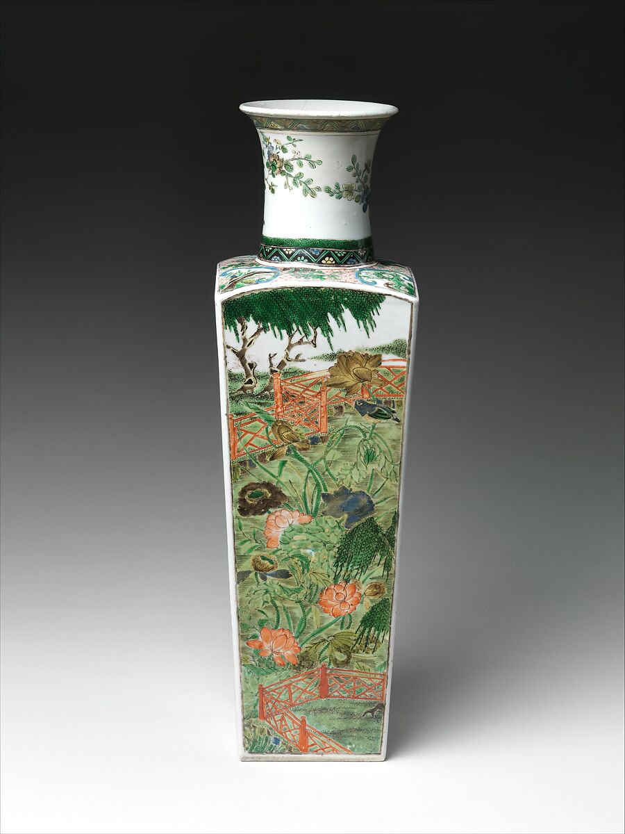 Vase with flowers and birds of the four seasons, Porcelain painted in overglaze polychrome enamels (Jingdezhen famille verte ware), China