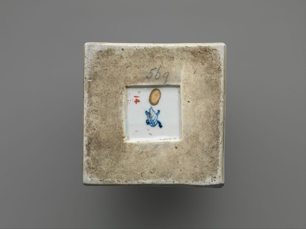 Vase with flowers and birds of the four seasons, Porcelain painted in overglaze polychrome enamels (Jingdezhen famille verte ware), China