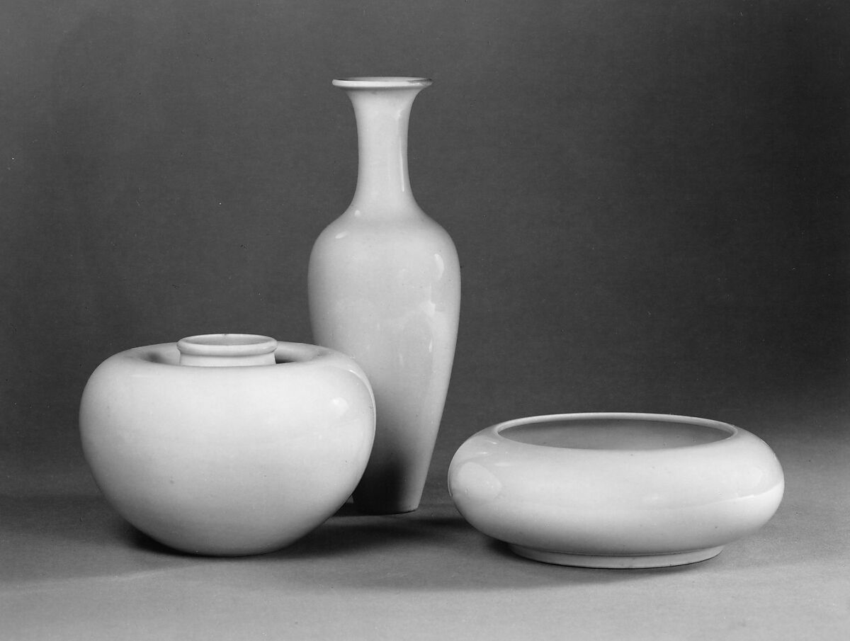 Brush Washer, Porcelain with moonlight glaze (Jingdezhen ware), China