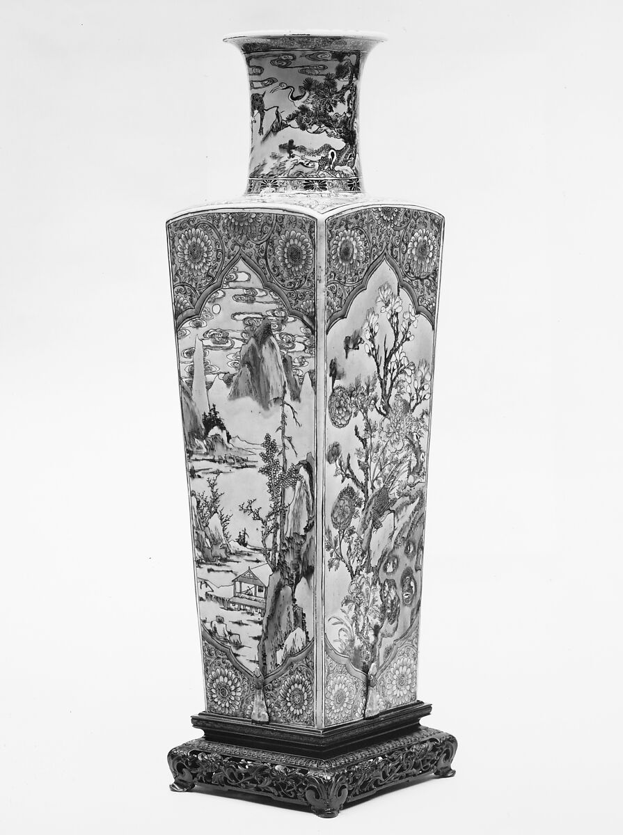 Vase, Porcelain painted in famille verte enamels on the biscuit, China 