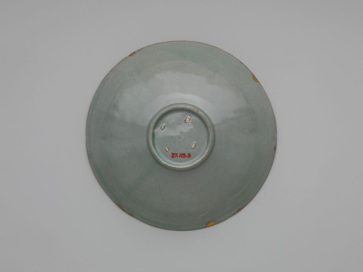 Bowl decorated with foliate rim and peony, Stoneware with mold-impressed and incised design under celadon glaze, Korea