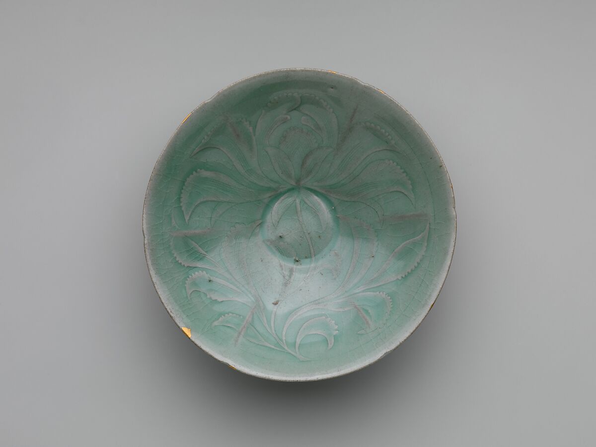 Bowl decorated with foliate rim and peony, Stoneware with mold-impressed and incised design under celadon glaze, Korea